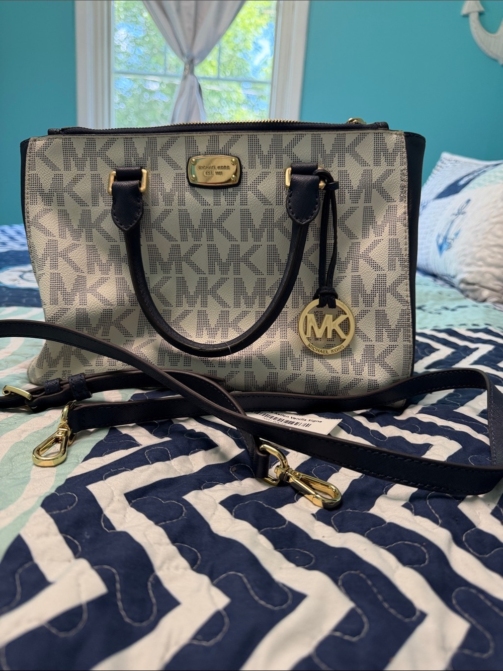 Michael Kors Signature Logo Crossbody/Tote in White and Navy with Gold Hardware